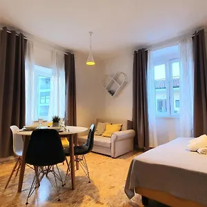 istrianka-apartment.pula-hotels.org/