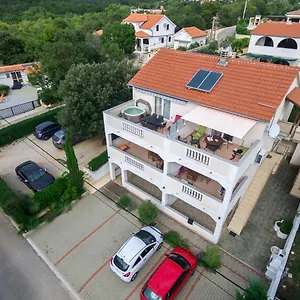 Ruzica , Pinezići Chorvatsko